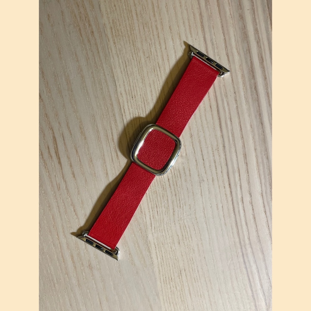 Apple Watch Modern Buckle Band Ruby Red 38/40mm